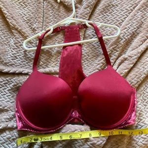 Size 34 D very sexy push-up bra, red racer back, clips the front